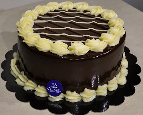 Torta Panqueque Chocolate Mermelada Guinda